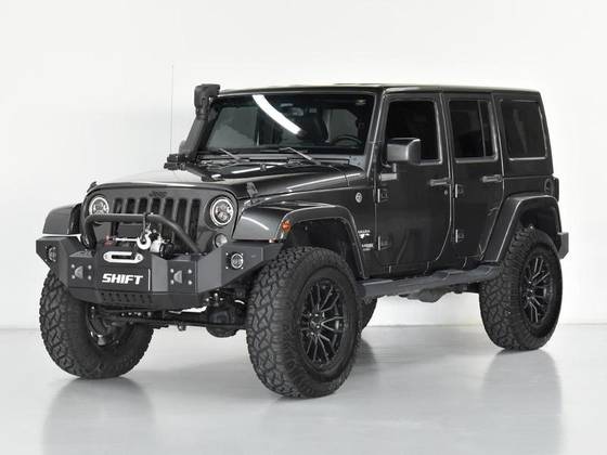 JEEP WRANGLER 3.6 UNLIMITED SAHARA 4X4 V6 GASOLINA 4P AUTOMÁTICO